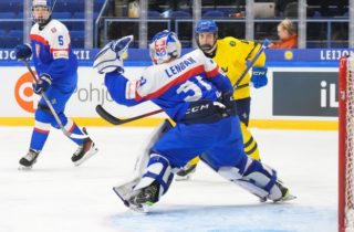 MS v hokeji do 18 rokov: Slováci bojovali o bronz, súboj so Švédmi rozhodla až tretia tretina (video)